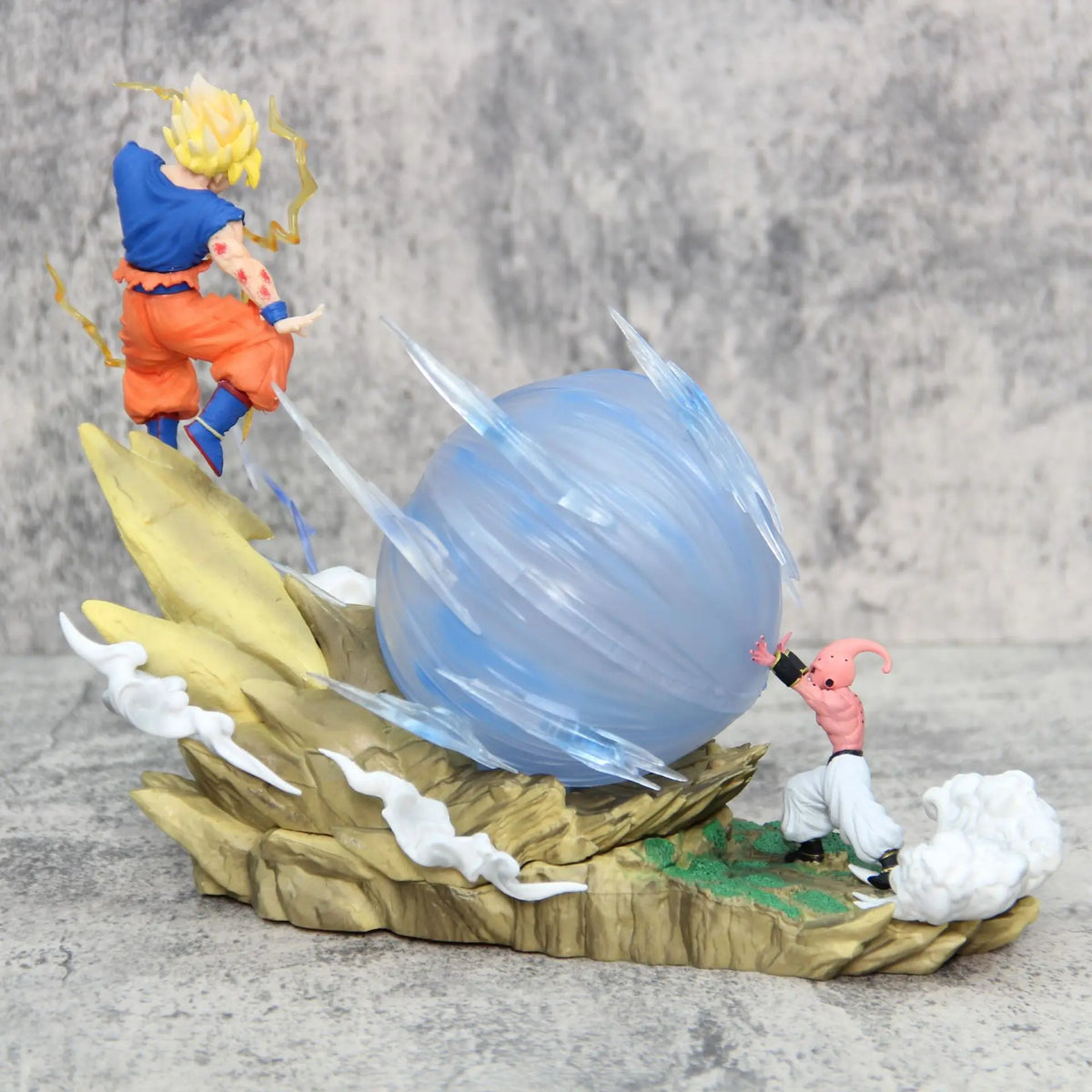 Dragon Ball Z Buu vs Goku Model Super Saiyan Genki Bomb